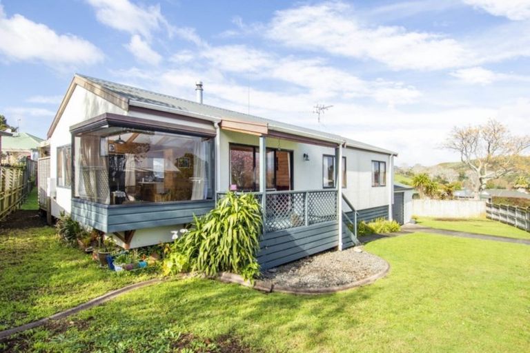 Photo of property in 15 Pelorus Street, Welcome Bay, Tauranga, 3112