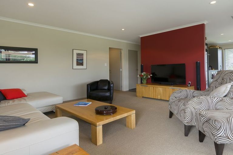 Photo of property in 8 Olive Close, Omokoroa, 3114