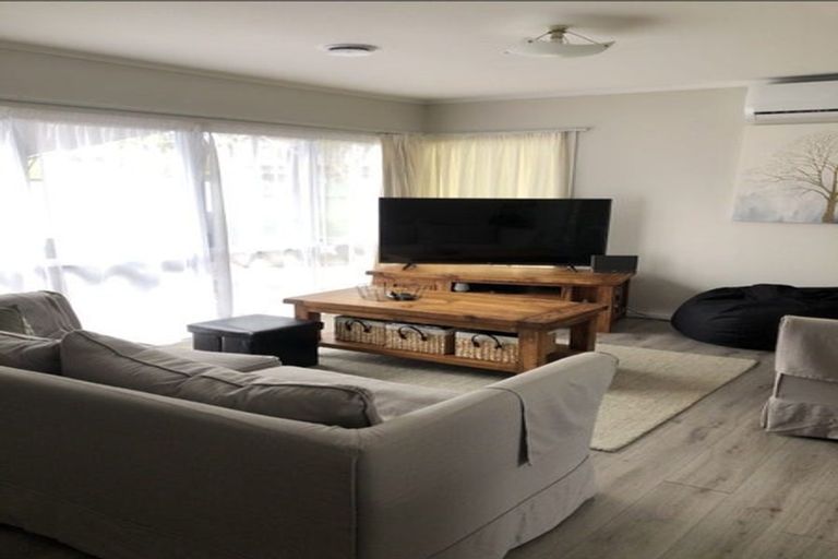 Photo of property in 61 Luton Avenue, Sunnyhills, Auckland, 2010