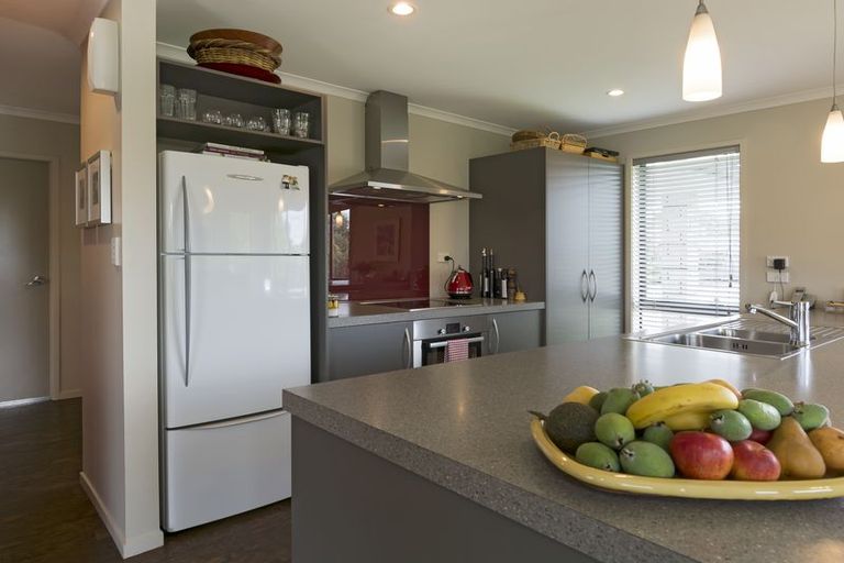 Photo of property in 8 Olive Close, Omokoroa, 3114