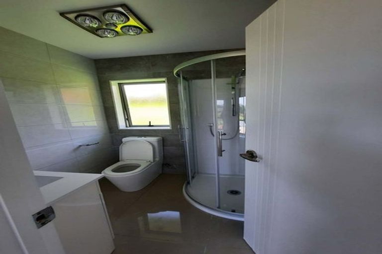 Photo of property in 108 Paremoremo Road, Lucas Heights, Auckland, 0632