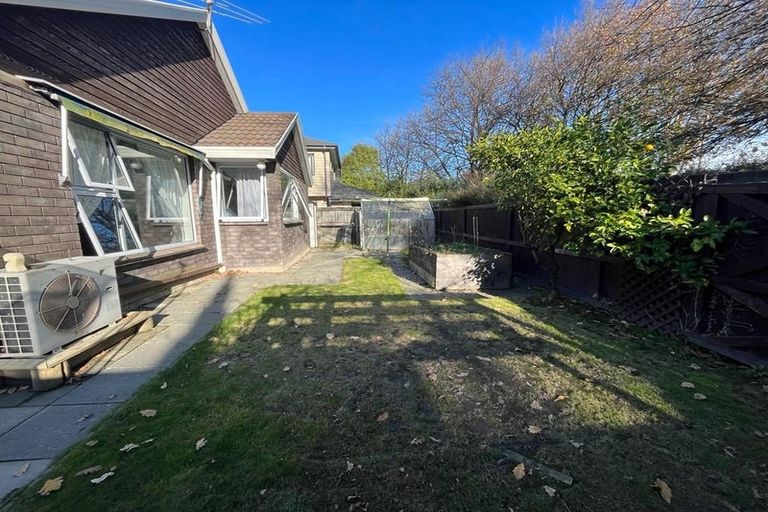 Photo of property in 1/133 Waimairi Road, Ilam, Christchurch, 8041