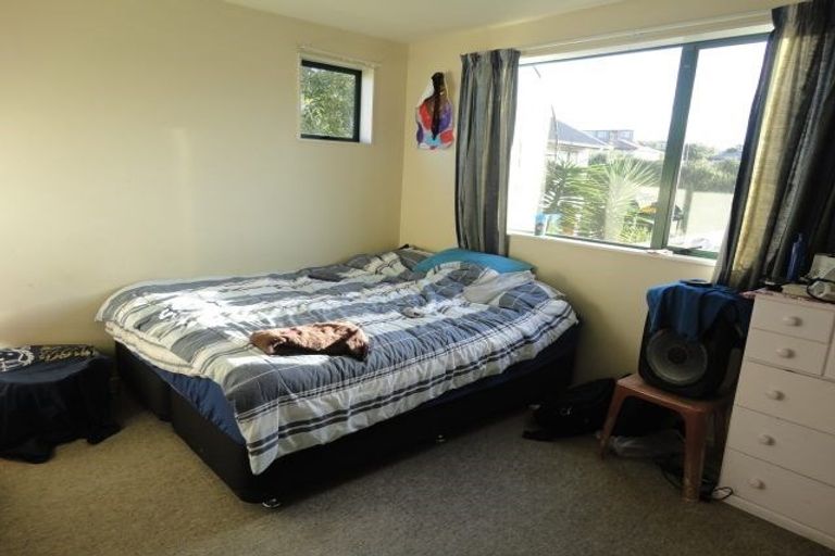 Photo of property in 36 Woodbank Drive, Glen Eden, Auckland, 0602