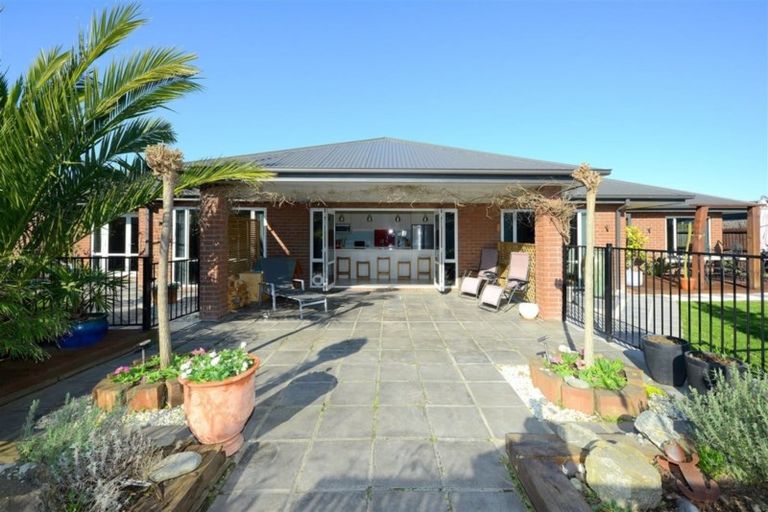 Photo of property in 28 Cridland Place, Halswell, Christchurch, 8025