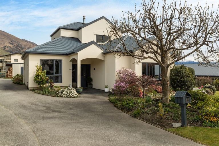 Photo of property in 113 Meadowstone Drive, Wanaka, 9305