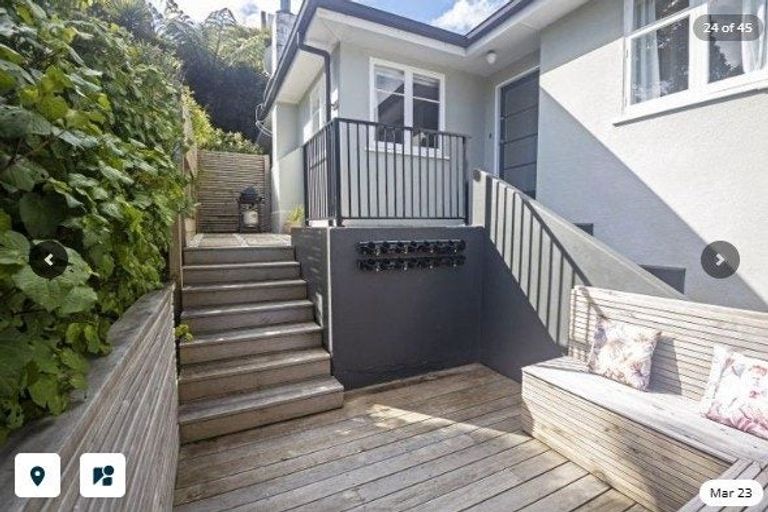 Photo of property in 51 Jackson Street, Island Bay, Wellington, 6023