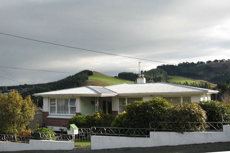 Photo of property in 35 Hocken Street, Kenmure, Dunedin, 9011