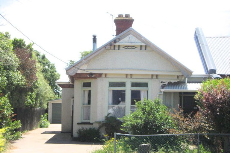 Photo of property in 137 Somerfield Street, Somerfield, Christchurch, 8024