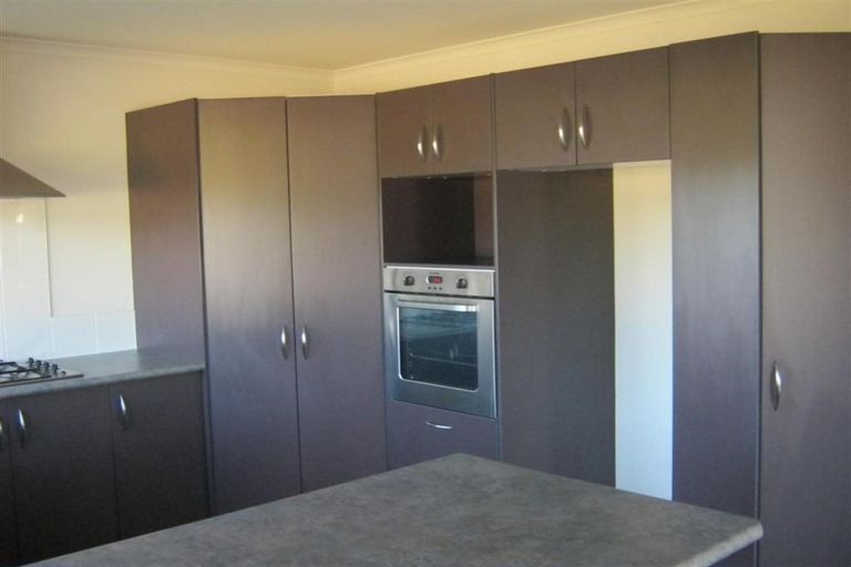 Photo of property in 64 Gibson Place, Papamoa Beach, Papamoa, 3118