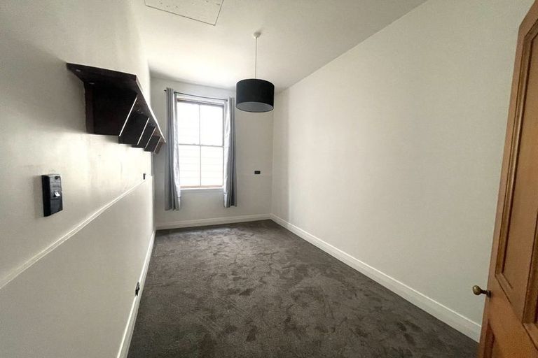 Photo of property in 107 Tasman Street, Mount Cook, Wellington, 6021