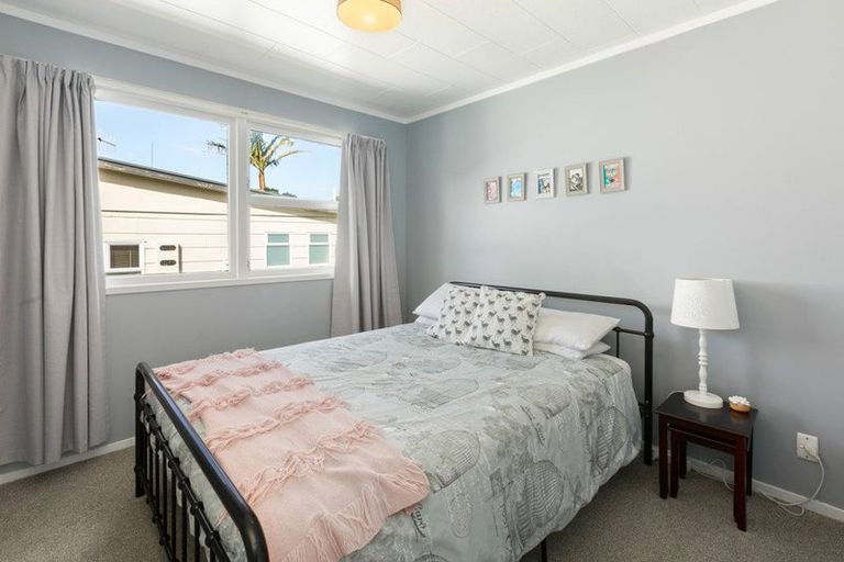 Photo of property in 34 Ocean View Road, Waihi Beach, 3611