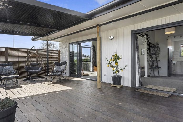 Photo of property in 7 Beeston Place, Redwood, Christchurch, 8051