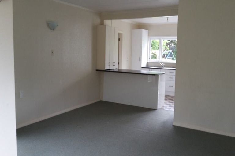 Photo of property in 8 Mahoe Street, Otaki Beach, Otaki, 5512