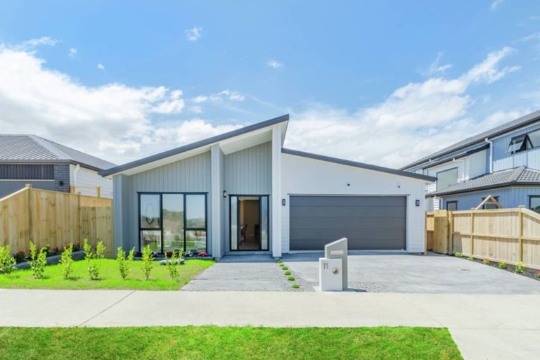 Photo of property in 11 Exmoor Road, Karaka, Papakura, 2113