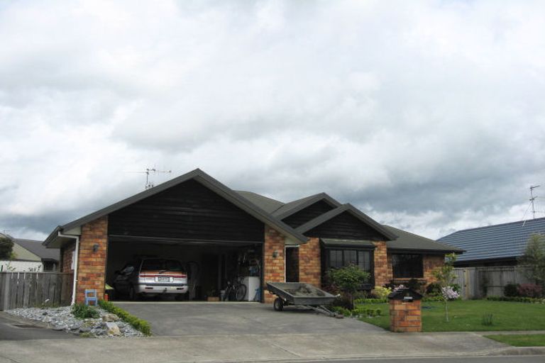 Photo of property in 8 Fell Place, Stoke, Nelson, 7011