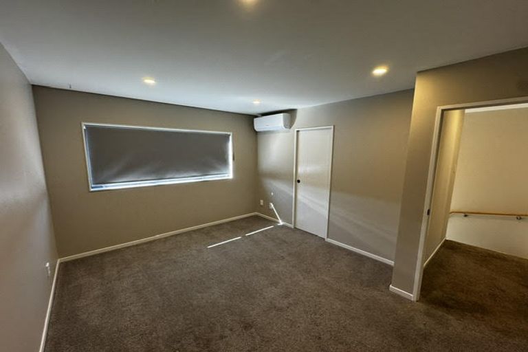 Photo of property in 49c Riverton Drive, Randwick Park, Auckland, 2105