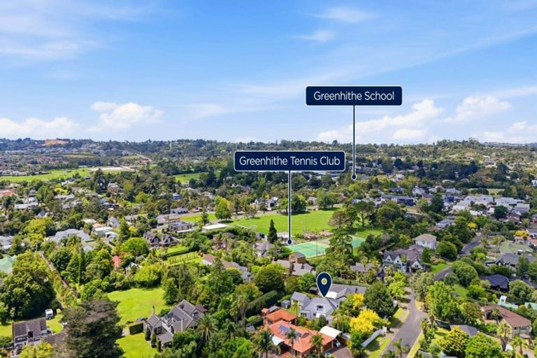 Photo of property in 16 Waipuia Place, Greenhithe, Auckland, 0632