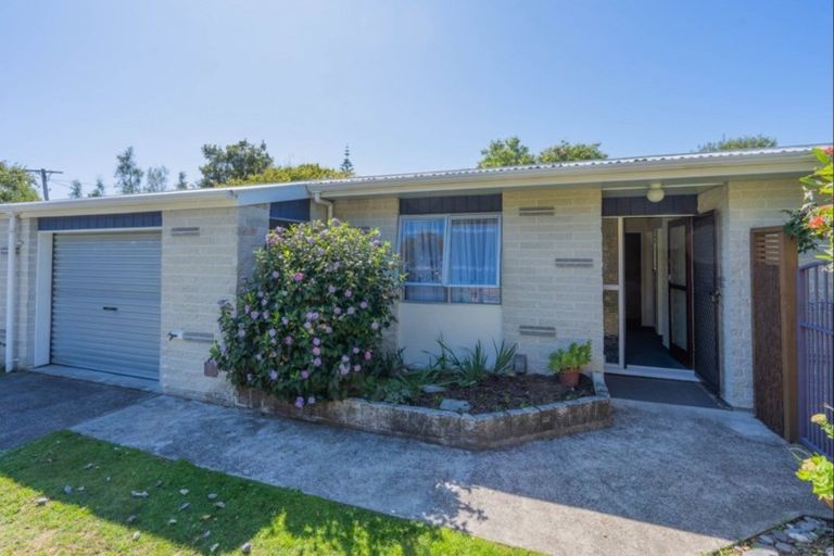 Photo of property in 74b Matatua Road, Raumati Beach, Paraparaumu, 5032