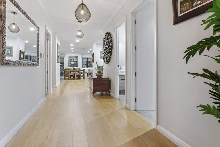 Photo of property in 10 Tawatawa Street, Long Bay, Auckland, 0630