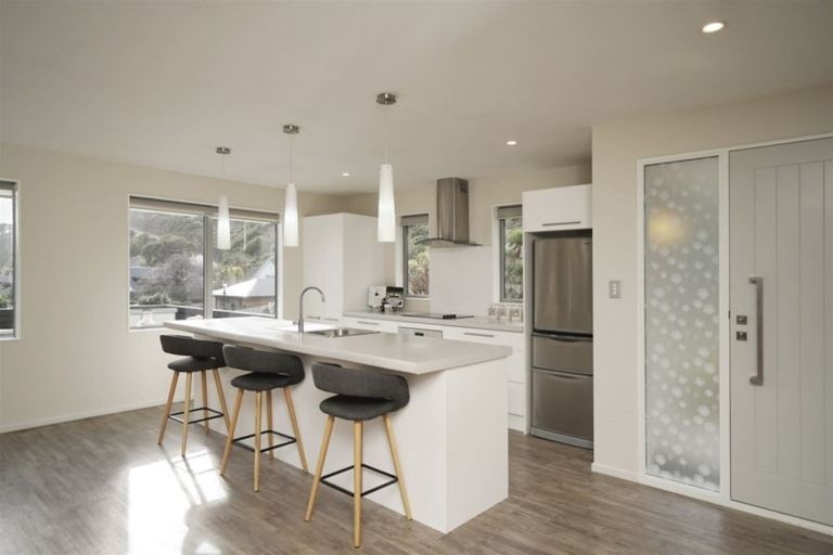 Photo of property in 14 Virginia Lane, Mount Pleasant, Christchurch, 8081