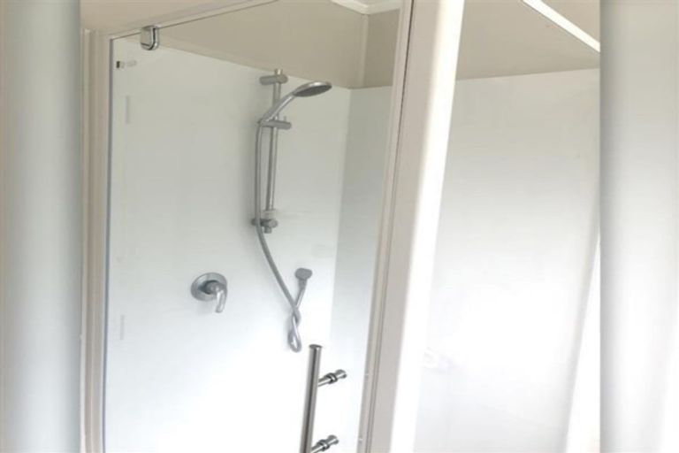 Photo of property in 19 Oreil Avenue, West Harbour, Auckland, 0618