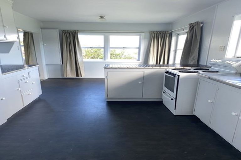 Photo of property in 122 George Street, Hikurangi, 0114