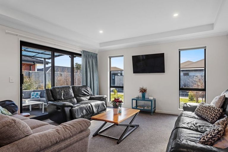 Photo of property in 37 Lock Crescent, Kaiapoi, 7630