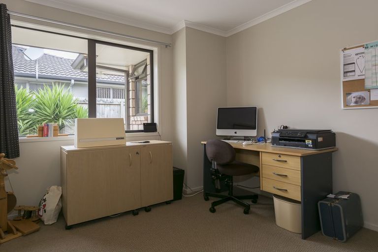 Photo of property in 8 Olive Close, Omokoroa, 3114