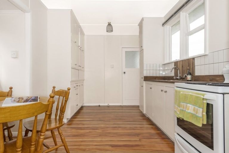 Photo of property in 24 Churchill Crescent, Te Hapara, Gisborne, 4010