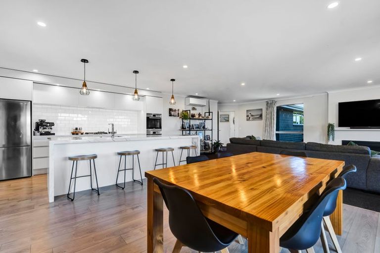 Photo of property in 54 Denby Road, Hawera, 4672