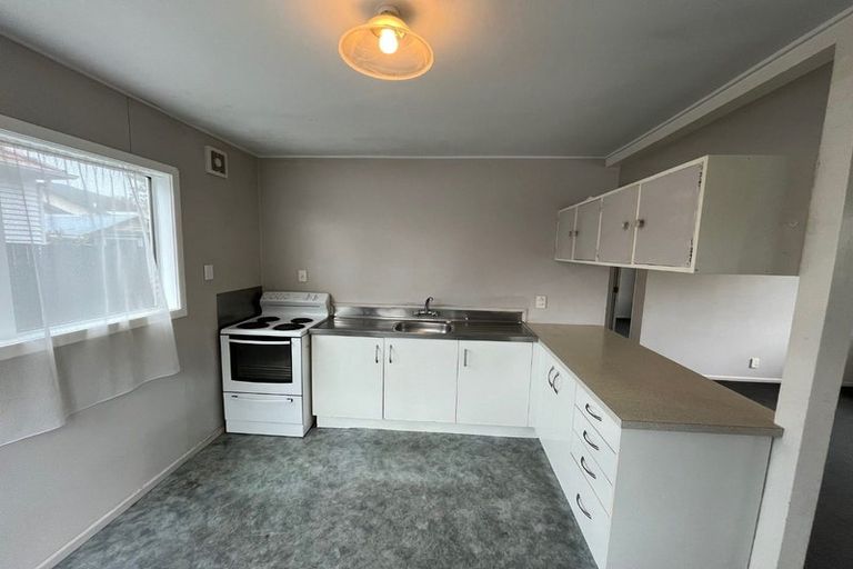 Photo of property in 2/54 Awamutu Grove, Waiwhetu, Lower Hutt, 5010