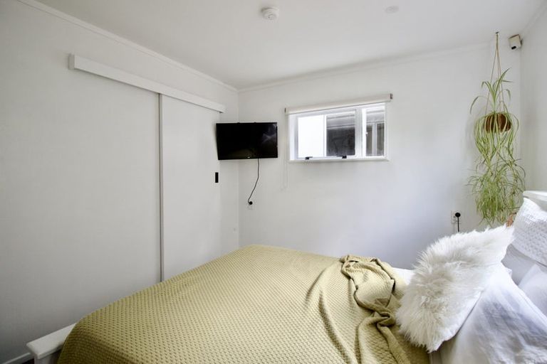 Photo of property in 6 Wiriana Place, Stanmore Bay, Whangaparaoa, 0932