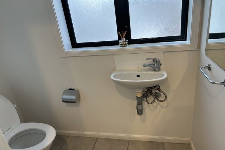 Photo of property in 4/52 Taharoto Road, Takapuna, Auckland, 0622