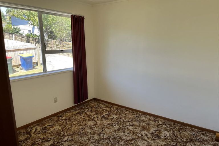 Photo of property in 59 Allington Road, Massey, Auckland, 0614