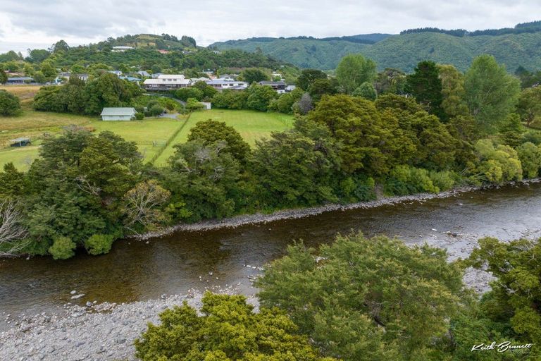 Photo of property in 115 Gemstone Drive, Birchville, Upper Hutt, 5018