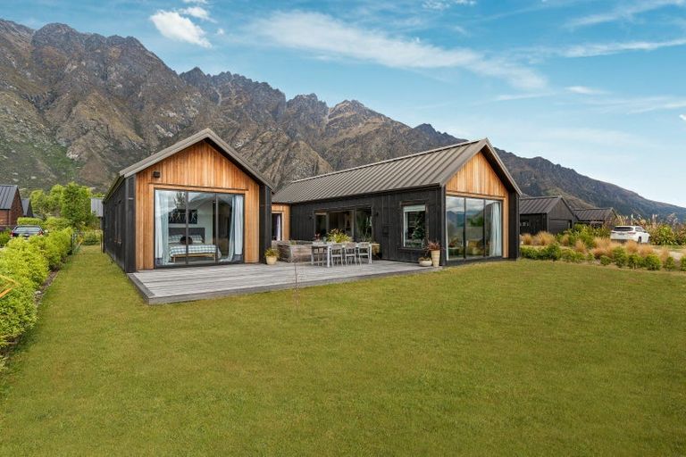 Photo of property in 19 Glenfiddich Road, Jacks Point, Queenstown, 9371