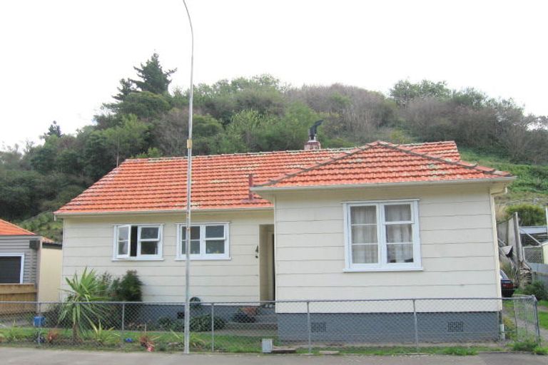 Photo of property in 6 Main Street, Hospital Hill, Napier, 4110