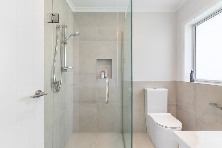 Photo of property in 2 Van Baarle Close, Carterton, 5713