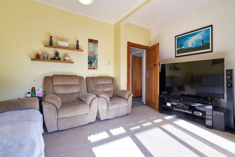 Photo of property in 911 Willowpark Road North, Mayfair, Hastings, 4122