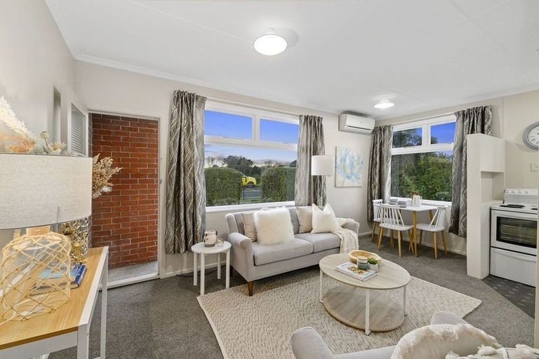 Photo of property in 6 Te Rauparaha Street, Otaki, 5512