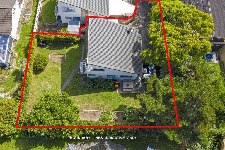 Photo of property in 2/116 Prince Regent Drive, Half Moon Bay, Auckland, 2012