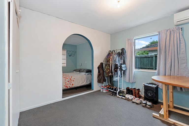 Photo of property in 43 Arcon Drive, Broomfield, Christchurch, 8042