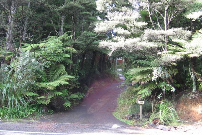 Photo of property in 227 Woodlands Park Road, Titirangi, Auckland, 0604