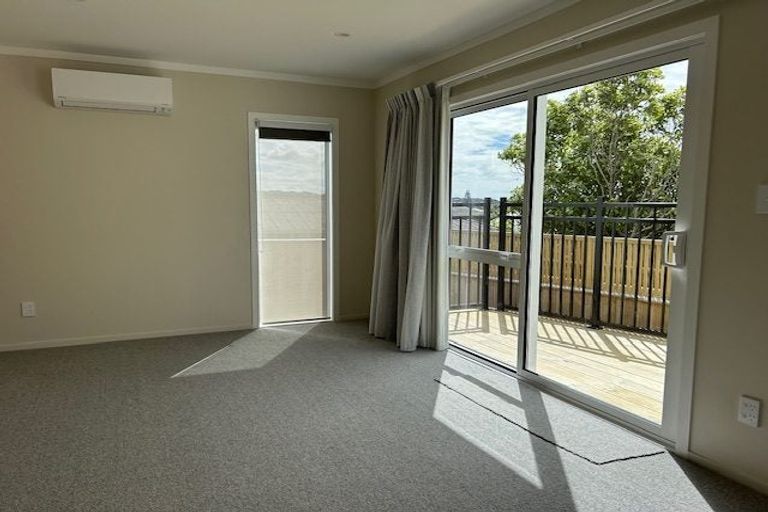 Photo of property in 77a Arahura Crescent, Waitangirua, Porirua, 5024
