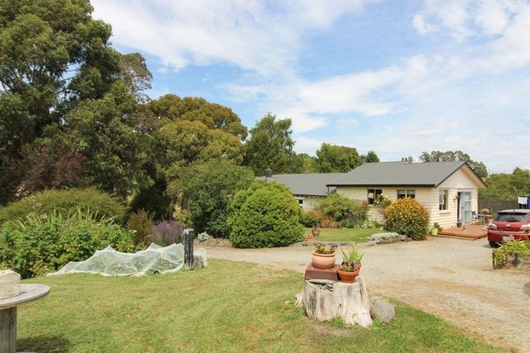 Photo of property in 52 Wellington Street, Enfield, Oamaru, 9491