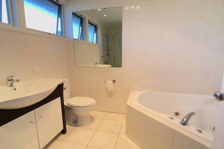 Photo of property in 88 Schnapper Rock Road, Schnapper Rock, Auckland, 0632