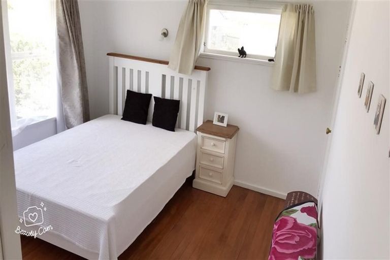 Photo of property in 35a Bradbury Road, Botany Downs, Auckland, 2010