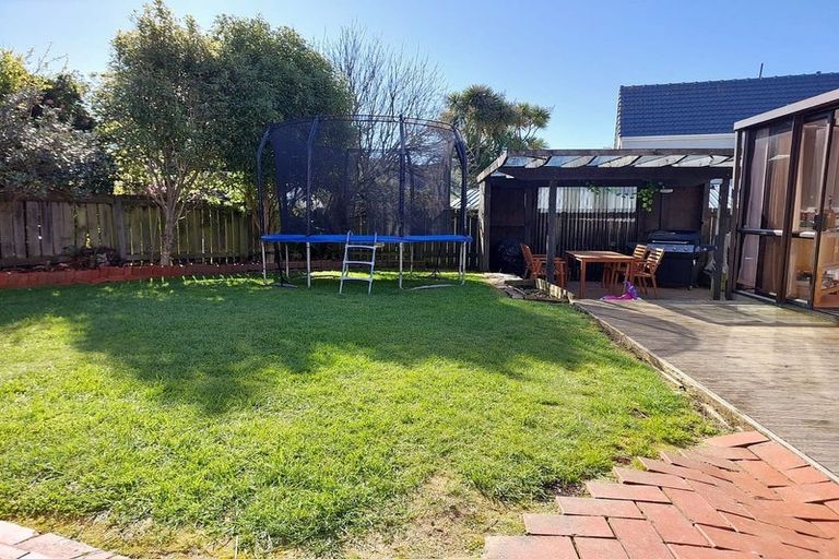 Photo of property in 17 Mallard Grove, Churton Park, Wellington, 6037