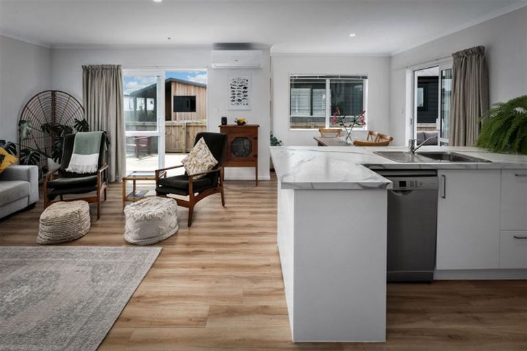 Photo of property in 8 Sandy Place, Waihi Beach, 3611