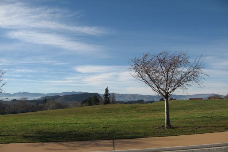 Photo of property in 1 Elderberry Crescent, Wanaka, 9305